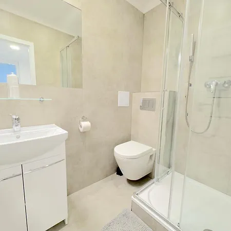 Krasny - 4 V Blizkosti Centra Apartman Pozsony